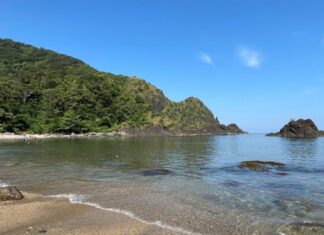 Mingay Beach: An Off-The-Grid Getaway